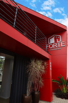 Forte | Casas e cabanas pré-fabricadas